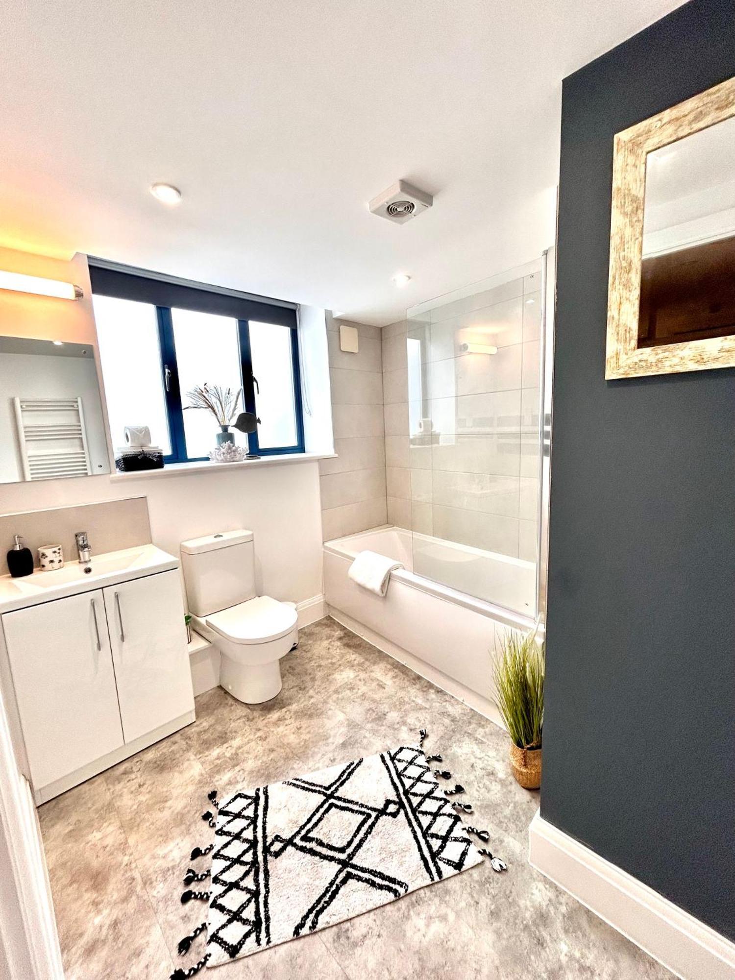 Sea Views - Harbour View, Torquay Central Location Экстерьер фото